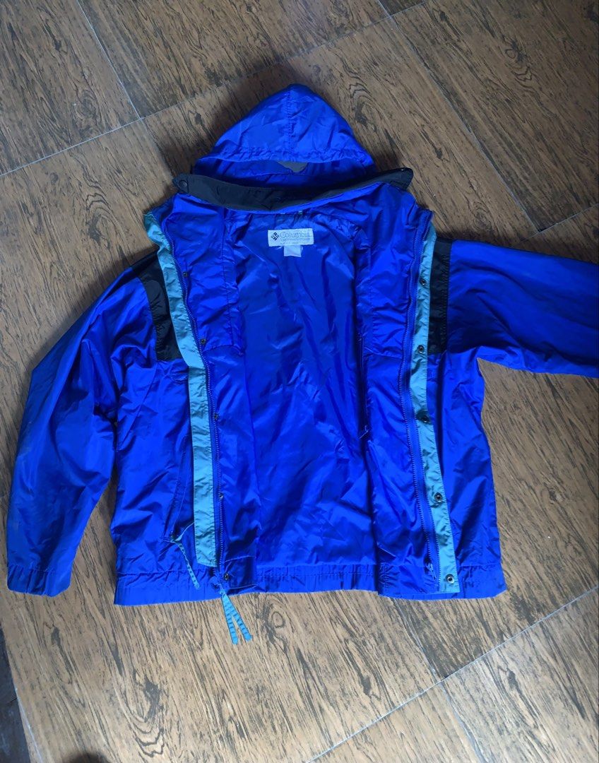 Vintage Columbia Radial Sleeve (Category: Coats, Jackets and Outerwear) located in Manila. Submitted by 4bhidden.thrift (Listing ID 1452780256, Image 3). Description: .