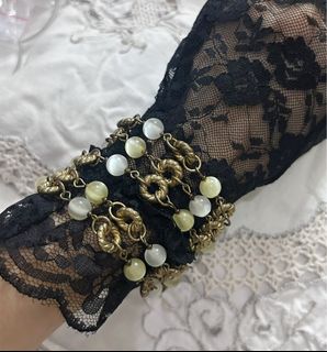 (Category: ) located in . Submitted by cestparfaitvintagejewelries (Listing ID 1452814708, Image 1). Description: .
