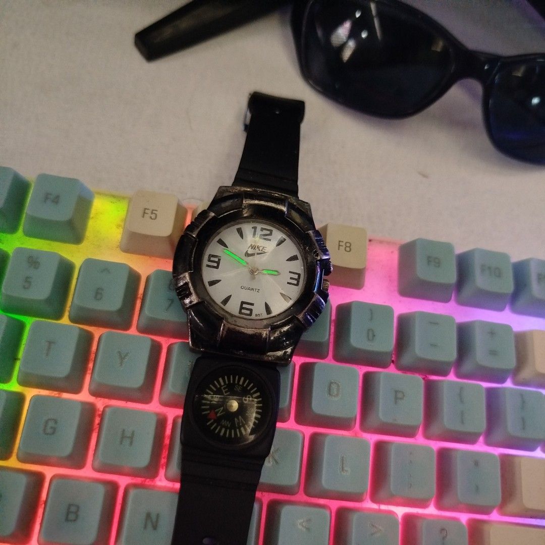 Vintg Nike Watch glowing the dark(with compass) (Category: Luxury Watches) located in Cabiao. Submitted by aeclark (Listing ID 1452855922, Image 3). Description: Not working need i replace batt (150php) gandaa nitoo glow in the dark paint slightly fade but not visible.