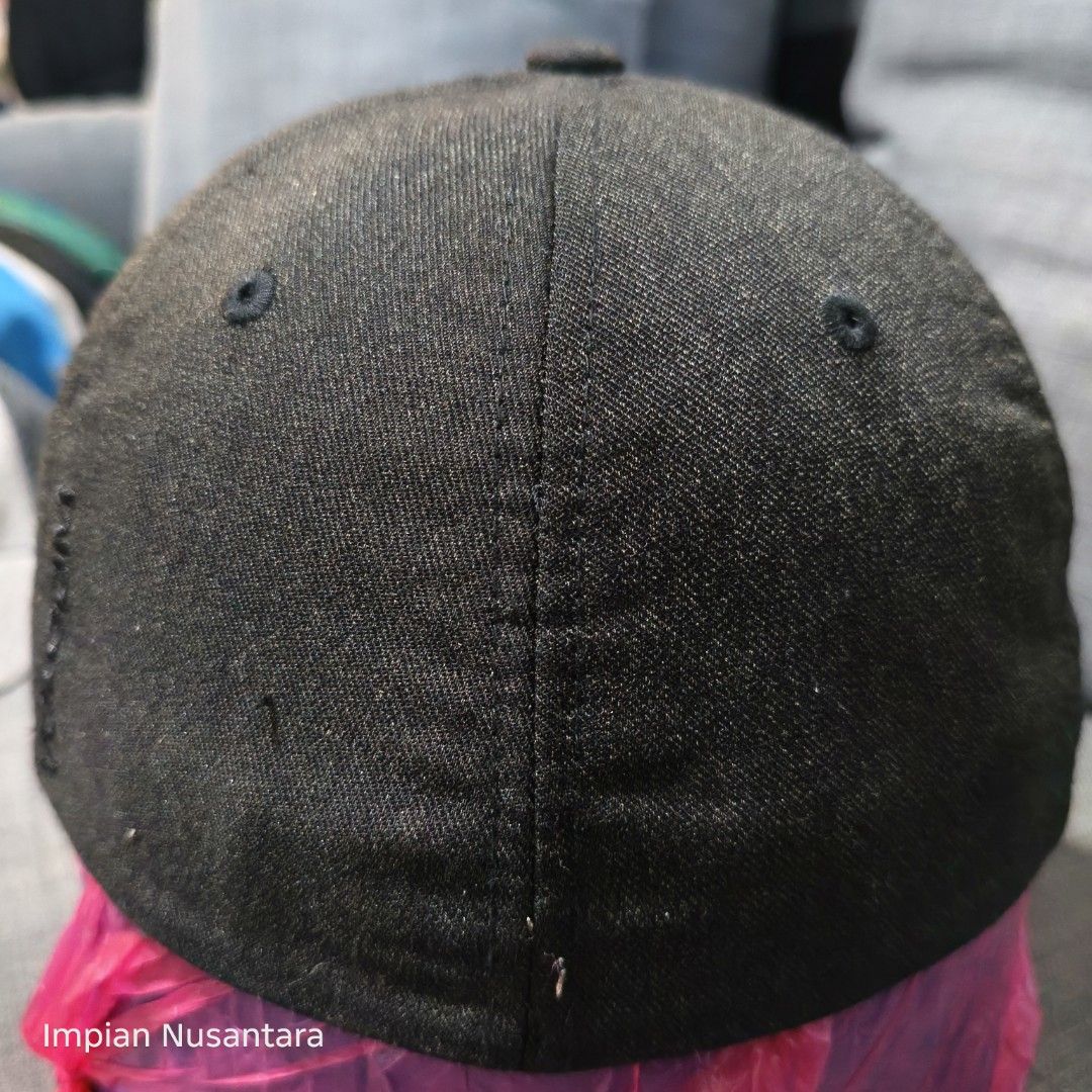 Volcom Full Cap (Category: Cap & Hats) located in Johor Bahru. Submitted by impian_nusantara (Listing ID 1452707424, Image 3). Description: Berminat boleh PM untuk detail dan sebagainya..
