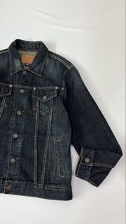 (Category: ) located in . Submitted by buenothrift_ (Listing ID 1452786527, Image 1). Description: .