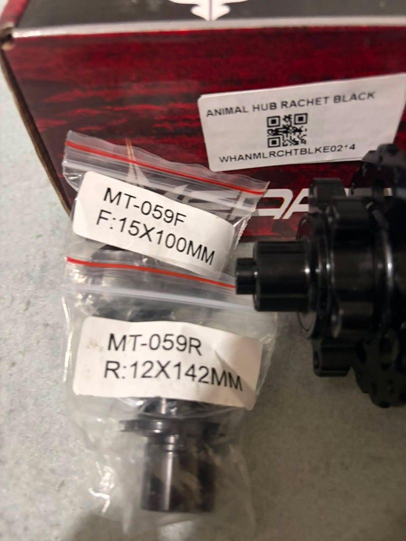 Weapon Animal Ratchet Hubs Black (Category: Bicycles) located in Manila. Submitted by drksknmark (Listing ID 1452852137, Image 3). Description: - Weapon Animal Ratchet Hubs (Black) - Front Hub: 15x100mm - Rear Hub: 12x142mm - Includes Quick Release Skewers - Perfect for bike upgrades - Please check photos for detailed condition.