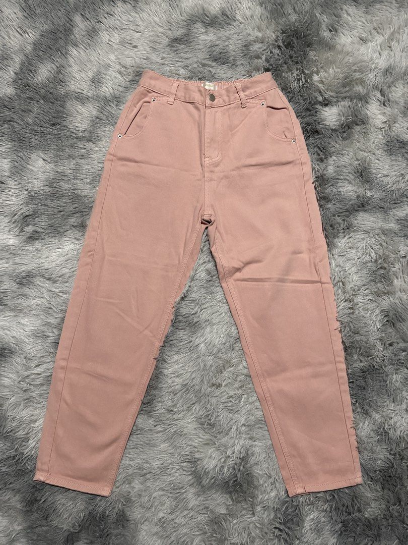YUNDIAN Denim Pink Pants Size M (Category: Jeans) located in Caloocan City. Submitted by sebaesic (Listing ID 1452738017, Image 1). Description: - Pink denim pants from YUNDIAN - Size M - Comfortable elastic waistband at the back - Classic straight leg cut - Two functional back pockets - Ideal for everyday casual wear.