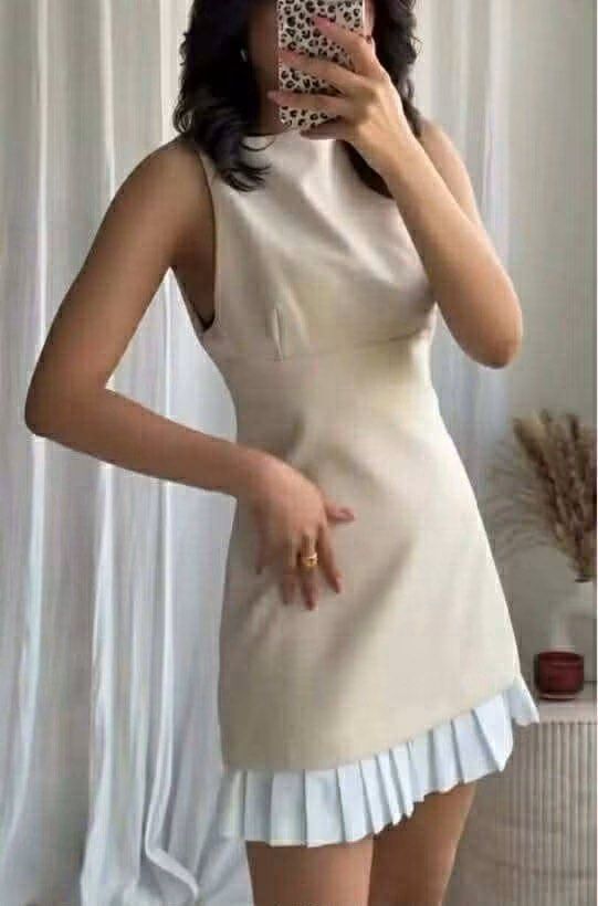 ZARA DRESS POPLIN (Category: Dresses) located in Makati City. Submitted by grwmdeclutter (Listing ID 1452802342, Image 1). Description: WITH TAGS.