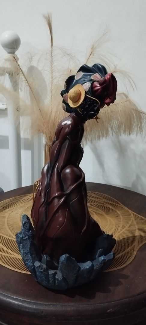 2020 Monkey D. Luffy Gear 4 Ground Punch PVC figure (Category: Figurines & Statues) located in Manila. Submitted by ventajetoyz625 (Listing ID 1452885459, Image 3). Description: - Dynamic 12 inches One Piece Luffy Gear 4 figure - Features a rocky base - Highly detailed muscles and clothing - Perfect for anime collectors - Must-have for any fan's collection - What you see is what you get .