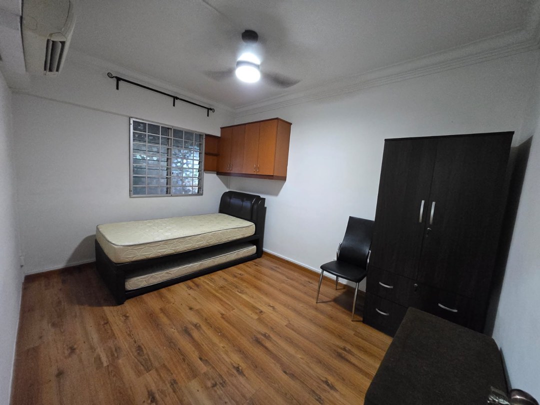 (Category: ) located in . Submitted by Satya (Listing ID 1452909042, Image 1). Description: .