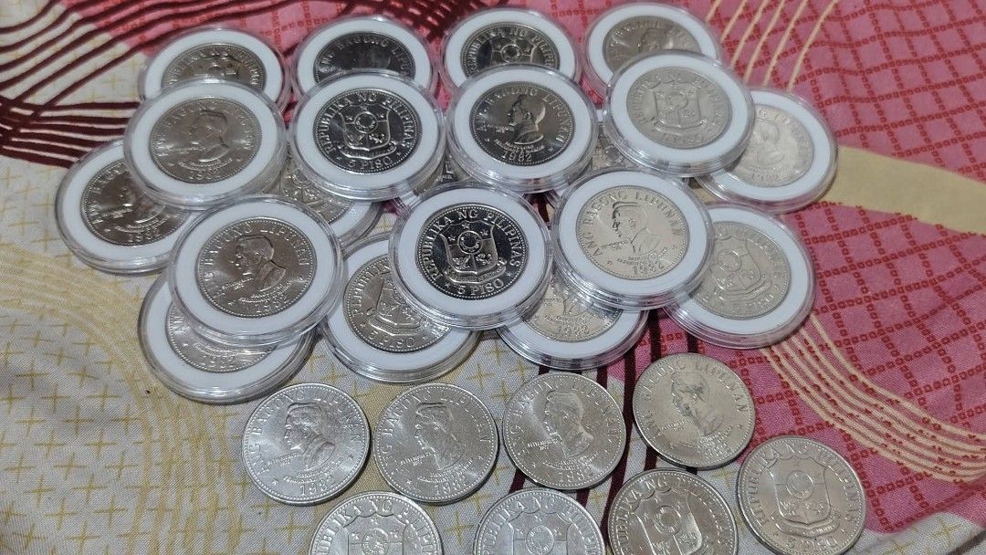 5 peso marcos coin (Category: Looking For) located in Lipa City. Submitted by kuyajtambayan-tv-2026. (Listing ID 1453047408, Image 2). Description: 300 each, 100pcs to all collector.