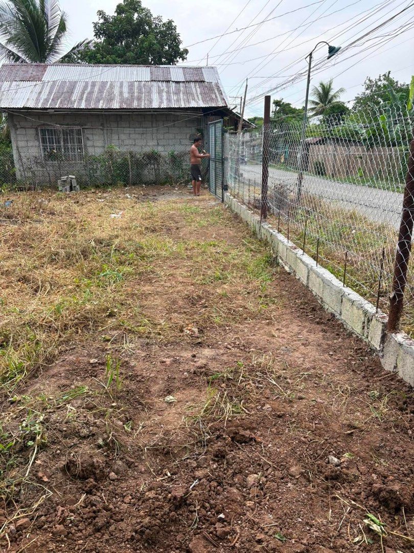 700sqm Briones, Kalibo, Aklan (Category: Lot) located in Manila. Submitted by personalprelovedmnl (Listing ID 1254777352, Image 1). Description: 700sqm lot located at Crossing, Briones, Kalibo, Aklan Good location for business (Grocery/ Hardware, Water station) Clean Title Updated RPT payments .