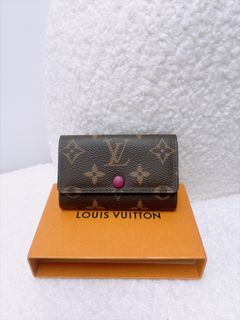 （分類：）位於 。 由 heras.luxury 提交（商品編號 1453032993，圖片 1）。簡介： 。