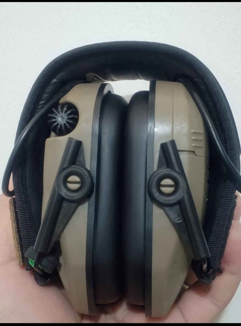 ACTFIRE Electronic Ear Protection / Shooting Earmuffs (Complete Set) (Category: Headphones & Headsets) located in Dasmarinas. Submitted by oddmountain_21bff5 (Listing ID 1452885713, Image 3). Description: FOR SALE ACTFIRE Electronic Ear Protection / Shooting Earmuffs (Complete Set) Price: ₱1,500 (Slightly negotiable para sa seryosong buyer) Condition: Slightly Used (Used but not abused, very presentable) Color: Flat Dark Earth (Tan) / Black Packa