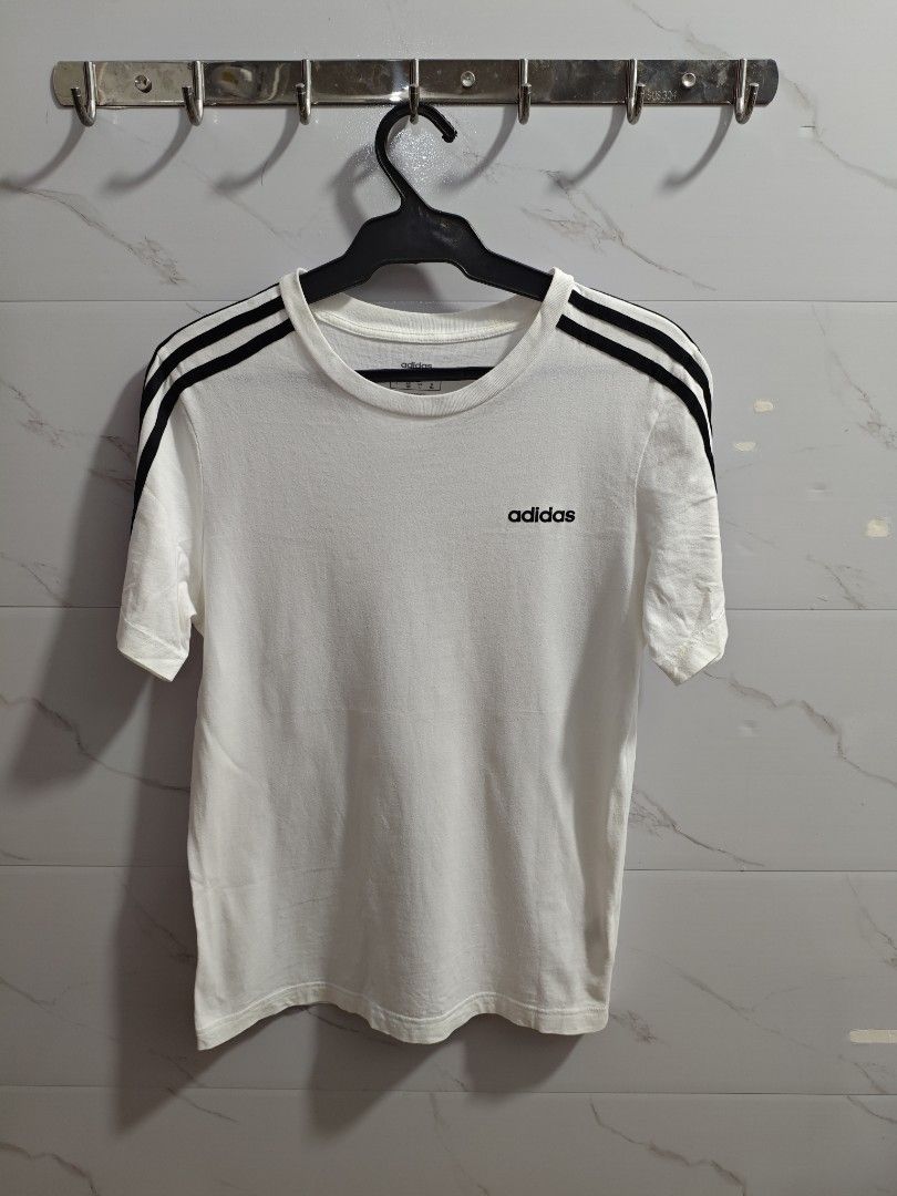 Adidas Three Lines Classic Women Tshirt (Category: Others Tops) located in Baguio. Submitted by jayjay_apparel01 (Listing ID 1452927075, Image 1). Description: Adidas Three Lines Classic Women Tshirt Color Rate 9.8/10 Like New No Flaws Complete Tags Cotton Tela Machine Washed Size Medium Dimes 18 Width 25 Length Price P299.