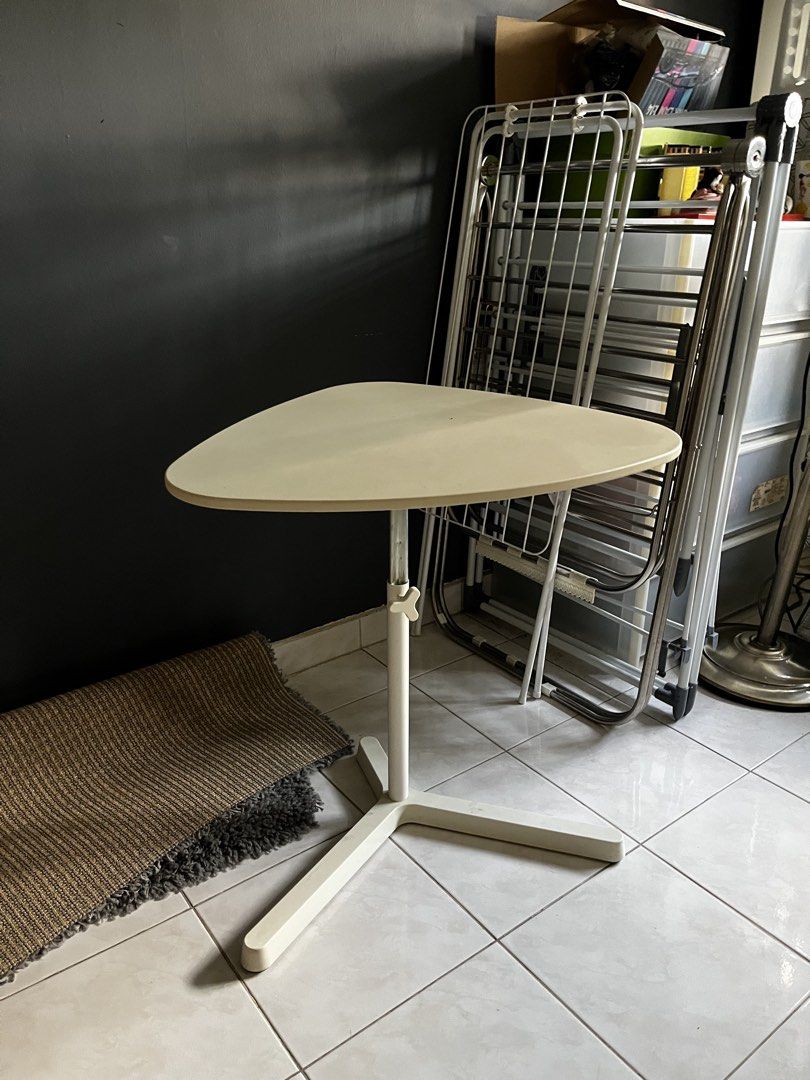 Adjustable Height Side Table (Category: Tables & Sets) located in Kajang. Submitted by lynn12123 (Listing ID 1452956687, Image 1). Description: .