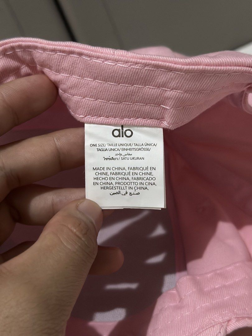 Alo Yoga Off-Duty Structured Pink Cap (Category: Caps & Hats) located in Muntinlupa City. Submitted by onetriplenine.alabang (Listing ID 1453008347, Image 3). Description: .