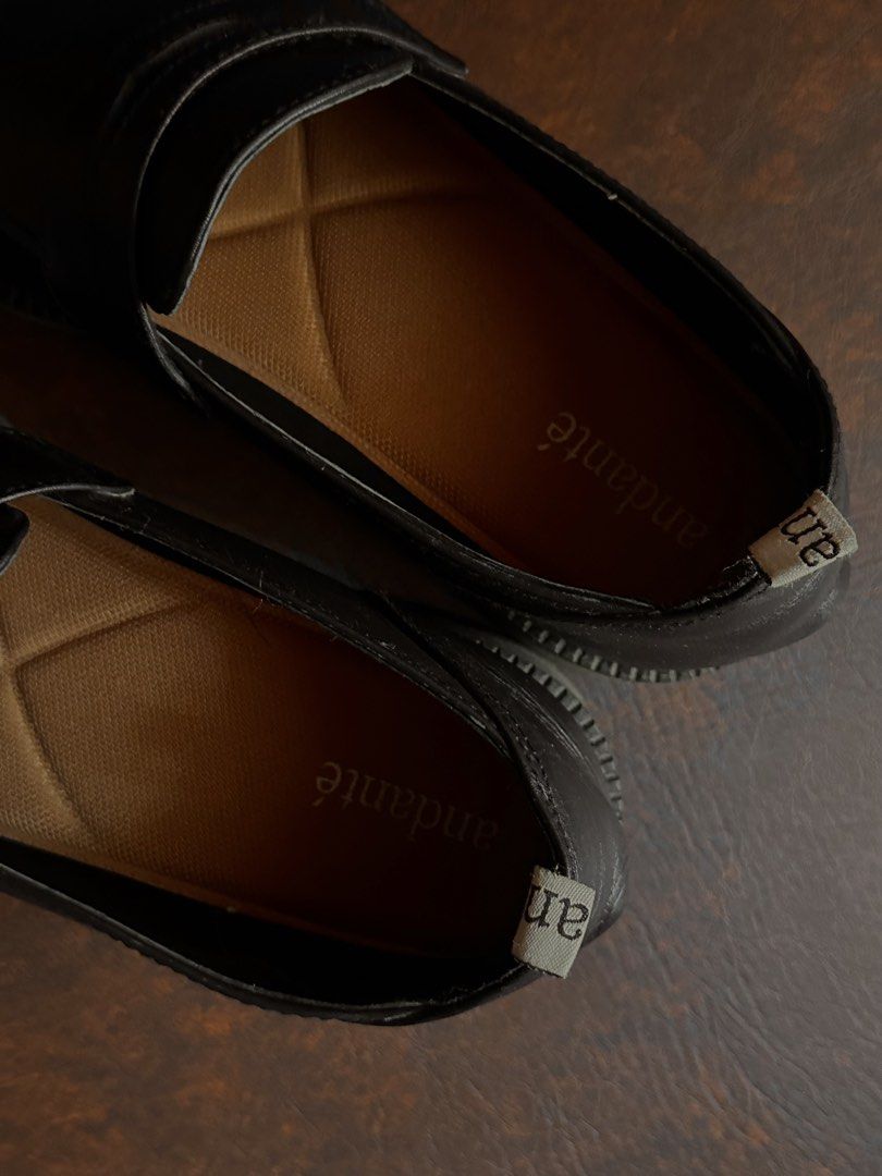 Andante chunky loafers black (Category: Loafers) located in Manila. Submitted by daniellepe91216 (Listing ID 1452890257, Image 2). Description: Hello! Bought this for an event. Used 3-4 times. Leather is still stiff di pa na break in. Some info about the loafers: 100% full grain leather upper ∙ Leather lining ∙ Aerifoam soft insole ∙ Back heel cushion ∙ 1.5” platform heel.