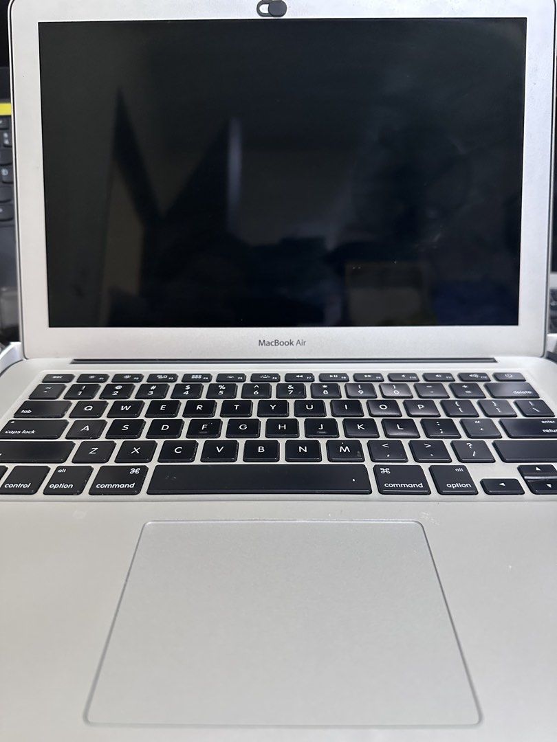 Apple MacBook Air (Category: Laptops & Notebooks) located in Pateros City. Submitted by ryans87 (Listing ID 1452879316, Image 1). Description: - MacBook Air for sale - 13.3 inches, 1.8GHz i5, 8GB RAM, 128GB SSD, 2018.