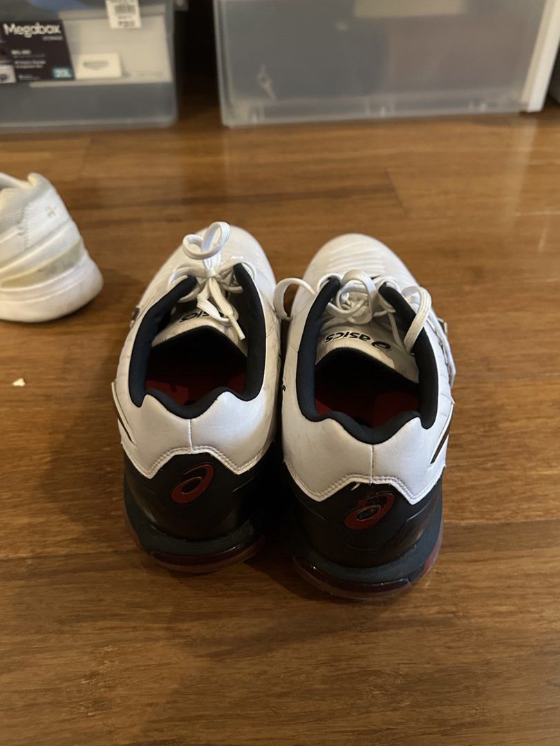 Asics Golf Shoe (Spikes) (Category: Golf) located in San Juan City. Submitted by bagbacloset (Listing ID 1452944316, Image 2). Description: Asids Golf Shoe Spikes - US size 10.5 - 100% original - Issue: Asics logo has cracked but everything else is good as new - Only used twice.