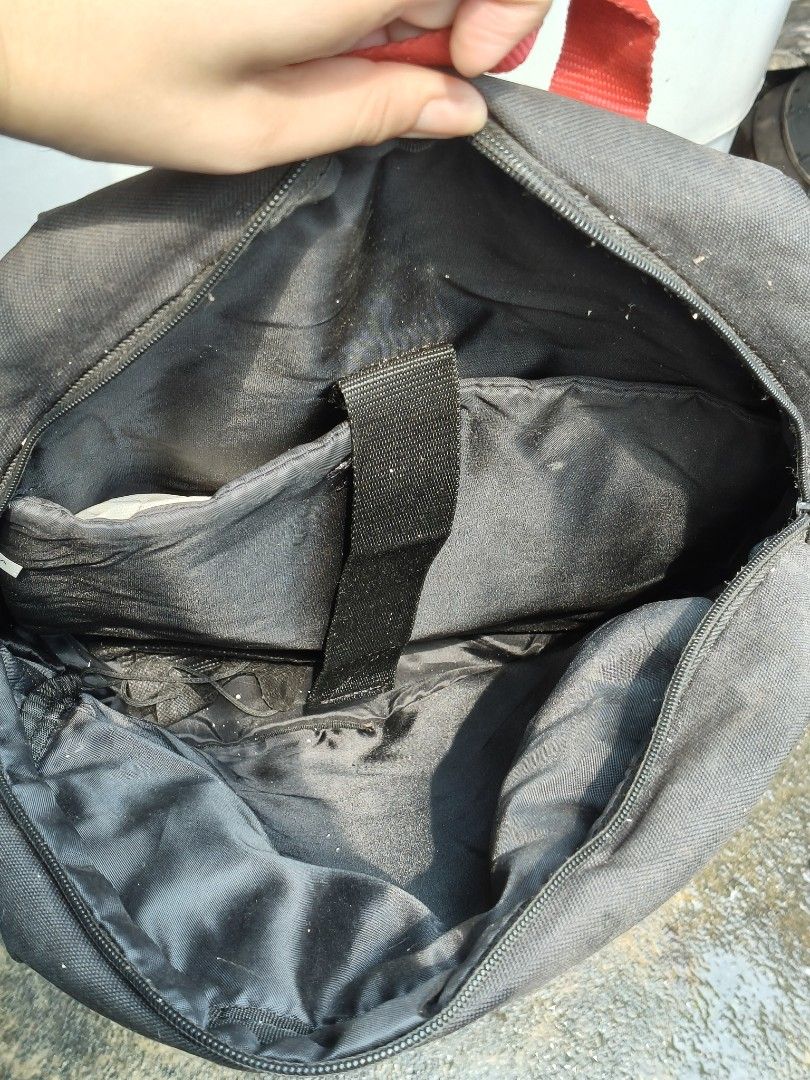 ASUS Backpack (Category: Backpacks) located in Quezon City. Submitted by giveitalife (Listing ID 1452941598, Image 3). Description: - Black ASUS backpack - Front zip pocket - Main compartment with internal dividers - Adjustable straps - Still functional and ready for a new owner need wash lang good to go na!.