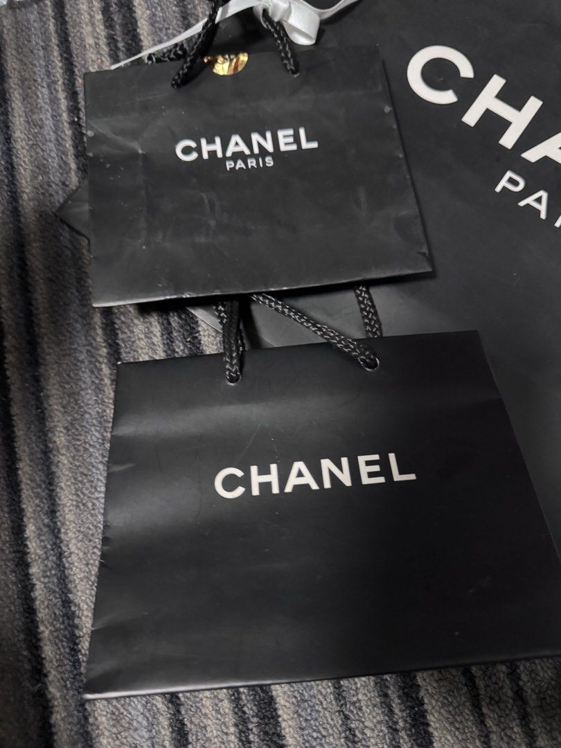 Authentic CHANEL PAPER BAG (Category: Luxury Accessories) located in Marikina City. Submitted by luvbags40524 (Listing ID 1452951958, Image 2). Description: Good condition Sm for interested .