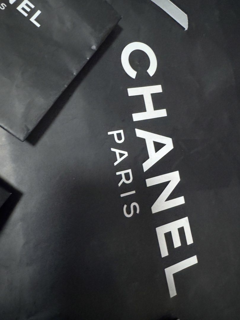 Authentic CHANEL PAPER BAG (Category: Luxury Accessories) located in Marikina City. Submitted by luvbags40524 (Listing ID 1452951958, Image 3). Description: Good condition Sm for interested .