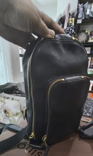 (Category: ) located in . Submitted by eliepreloved (Listing ID 1452935422, Image 1). Description: .