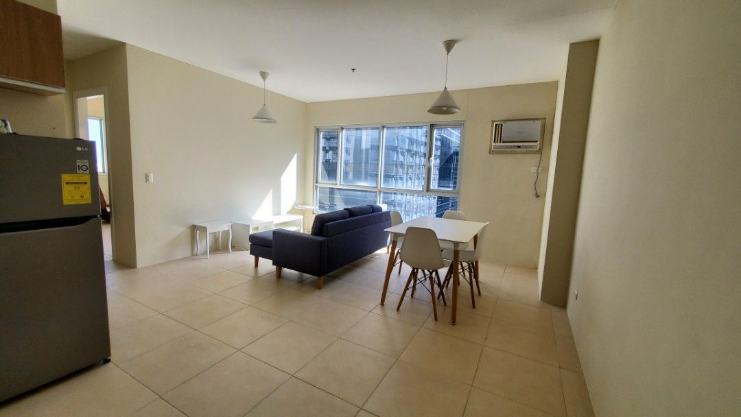 Avida Verte 2 bedroom for sale (Category: Apartments & Condos) located in Taguig. Submitted by donirivbroker (Listing ID 1452910056, Image 1). Description: Avida Verte 61 sqm 2 bedroom 1 parking Across Uptown Mall DON RIVERA PRC5617.
