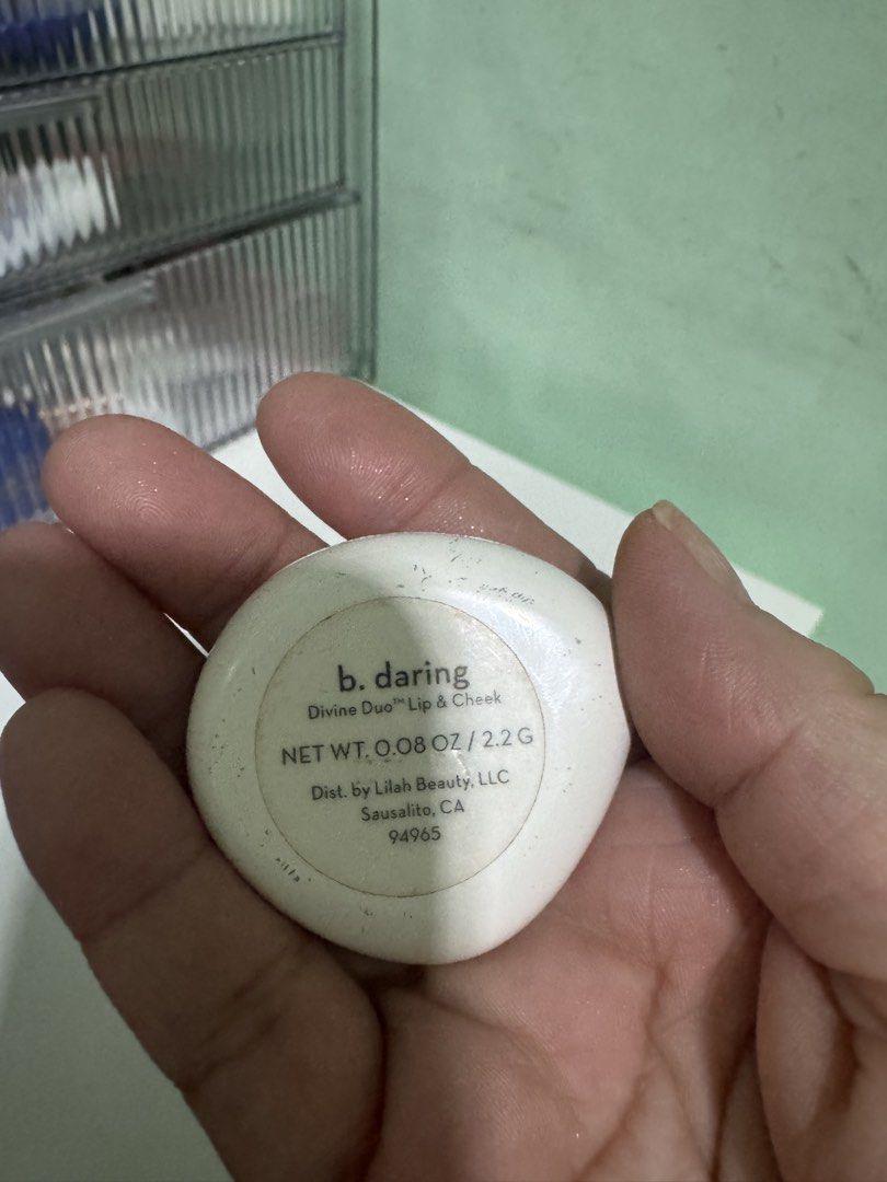 b. daring Divine Duo Lip & Cheek Tint (Category: Makeup) located in Muntinlupa City. Submitted by simmday (Listing ID 1452940731, Image 2). Description: - Daring Divine Duo Lip & Cheek Tint - Vibrant red shade (red blush is popular nowadays) - Can be used on lips and cheeks - Net Wt. 0.08 oz / 2.2 g - Compact shows some signs of wear - used only a few times RFS: too warm on my skin.