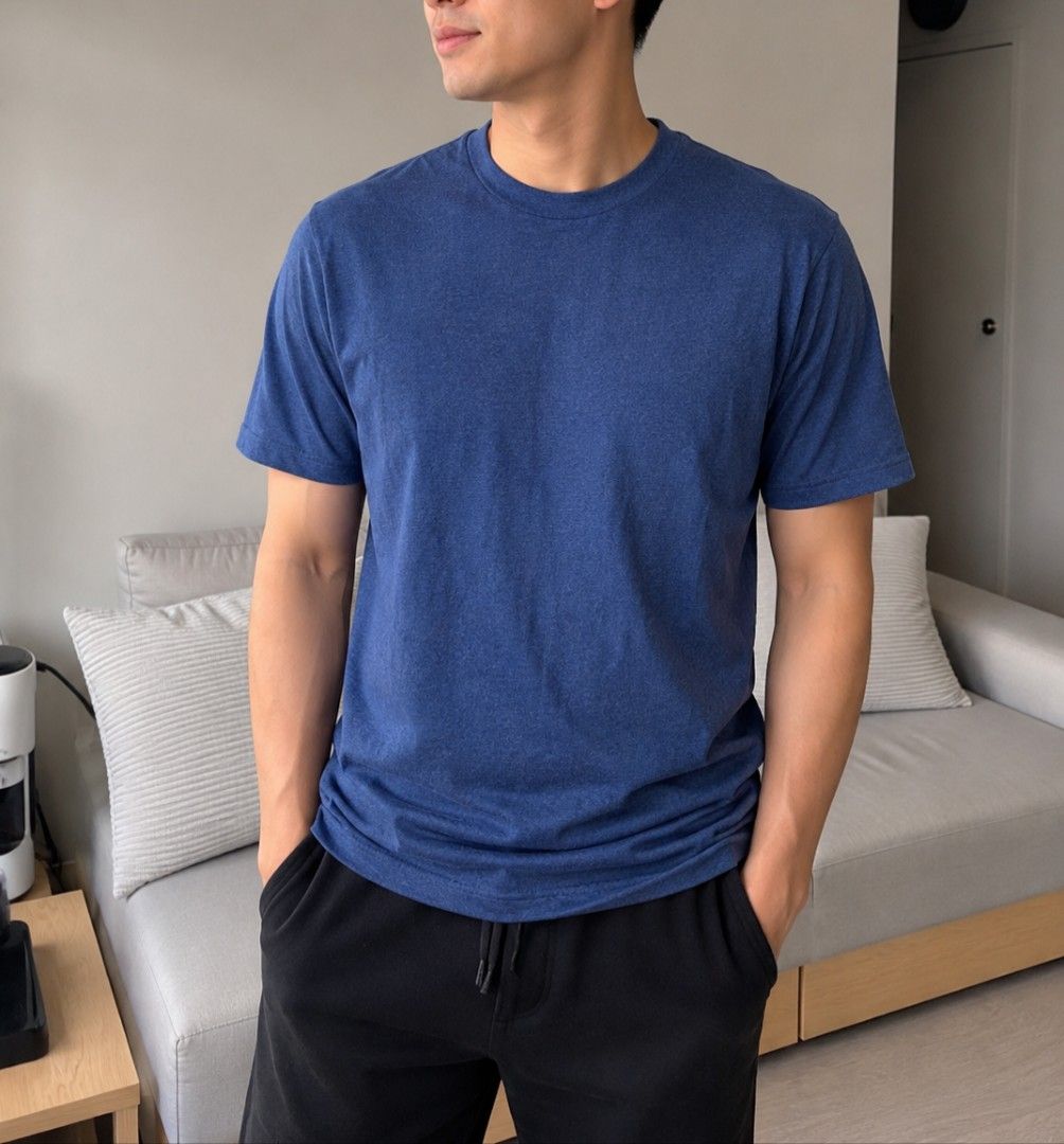 Basic Navy Tee (Category: Tshirts & Polo Shirts) located in Singapore. Submitted by helloitsc (Listing ID 1453035058, Image 1). Description: Worn & Washed a few times. Still really comfortable. No real defect, just slightly frayed. **Lighter in real life. -- Measurements: PTP 46.5cm Length down 67cm.