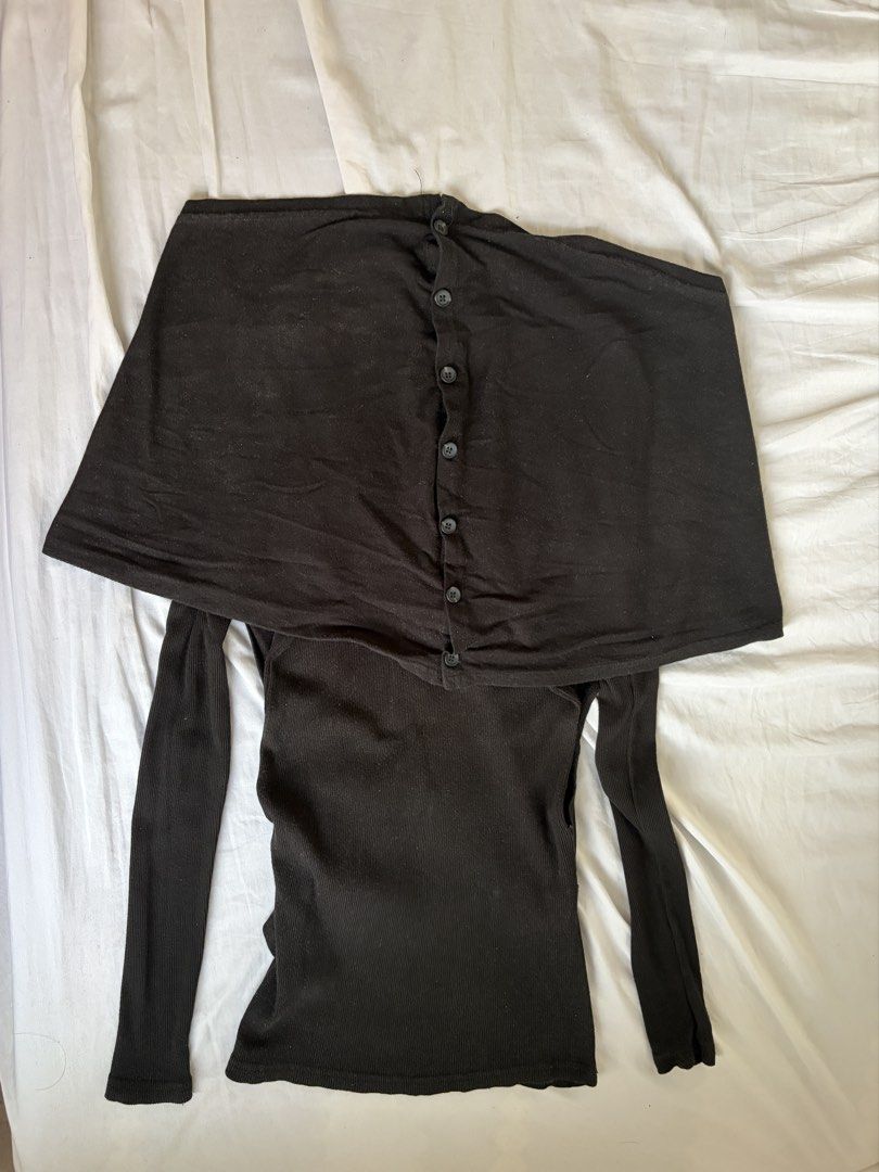 Black Buttoned Ribbed Long Sleeves (Category: Coats, Jackets and Outerwear) located in Santa Rosa. Submitted by bgcoded (Listing ID 1452921603, Image 3). Description: this is crazy so unique !! my most favorite top ever, so basic yet elevated. the buttoned fabric can act as a shawl like off the shoulder style or hoodie! stretchy fabric, can fit up to medium.