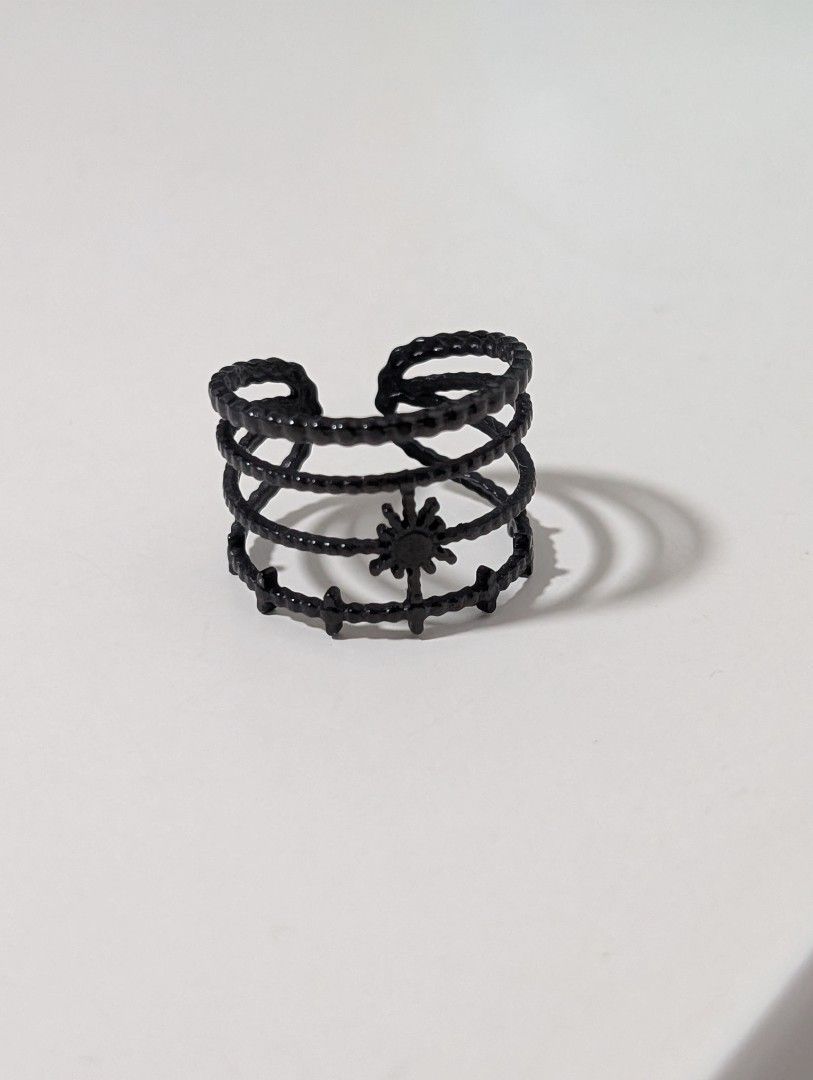 Black statement ring (Category: Rings) located in Singapore. Submitted by hana08 (Listing ID 1452981350, Image 1). Description: @$8.00 + $2.00 (postage) Stainless steel adjustable ITEM SOLD NOT EXCHANGEABLE AND NON REFUNDABLE..