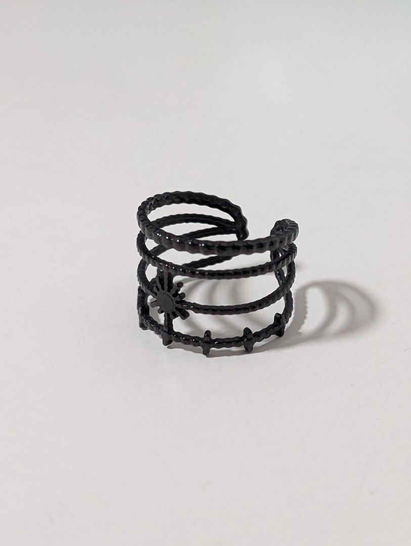 Black statement ring (Category: Rings) located in Singapore. Submitted by hana08 (Listing ID 1452981350, Image 3). Description: @$8.00 + $2.00 (postage) Stainless steel adjustable ITEM SOLD NOT EXCHANGEABLE AND NON REFUNDABLE..