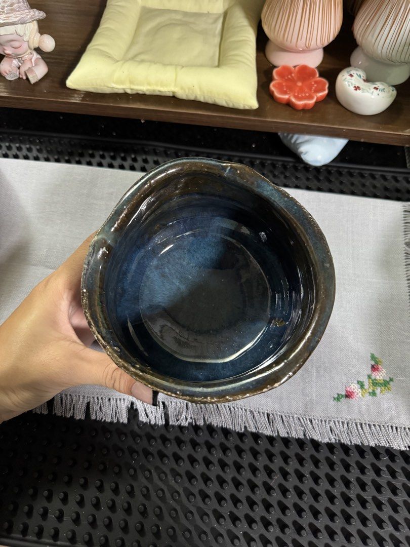 blue black chawan matcha bowl 🫐🍵 (Category: Dinnerware & Cutlery) located in Las Pinas. Submitted by theheartoverall (Listing ID 1453003516, Image 2). Description: - rfs: redoing my collection hihi 💕 - feel free to ask for more pics :).