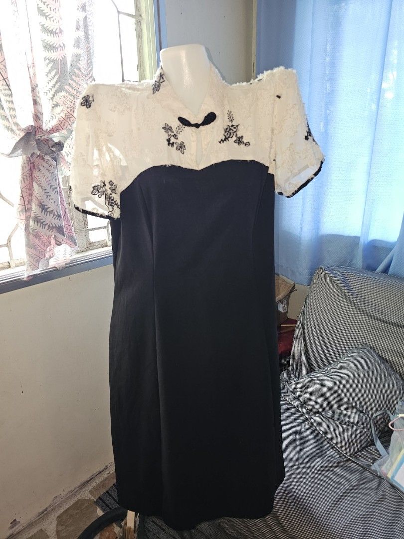 BNW dress (Category: Dresses) located in Floridablanca. Submitted by samshiiie (Listing ID 1452897090, Image 1). Description: Medium-Large.