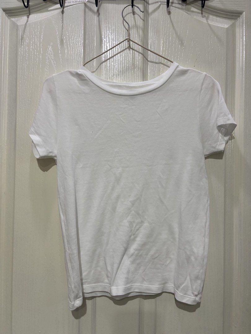 Brandy Melville White Shirt (Category: Shirts) located in Quezon City. Submitted by savdeclutters (Listing ID 1453007235, Image 2). Description: 🌴 got this from london, uk! 🌴 100% cotton 🌴 never been worn rfs: impulse buy.