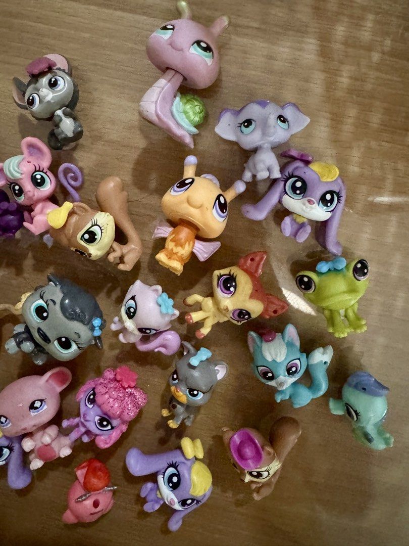 BUNDLE DEAL! LPS Assorted Animals (Small) (Category: Figurines & Statues) located in Pasig City. Submitted by acffashion31 (Listing ID 1452966857, Image 2). Description: Total of 25pcs .