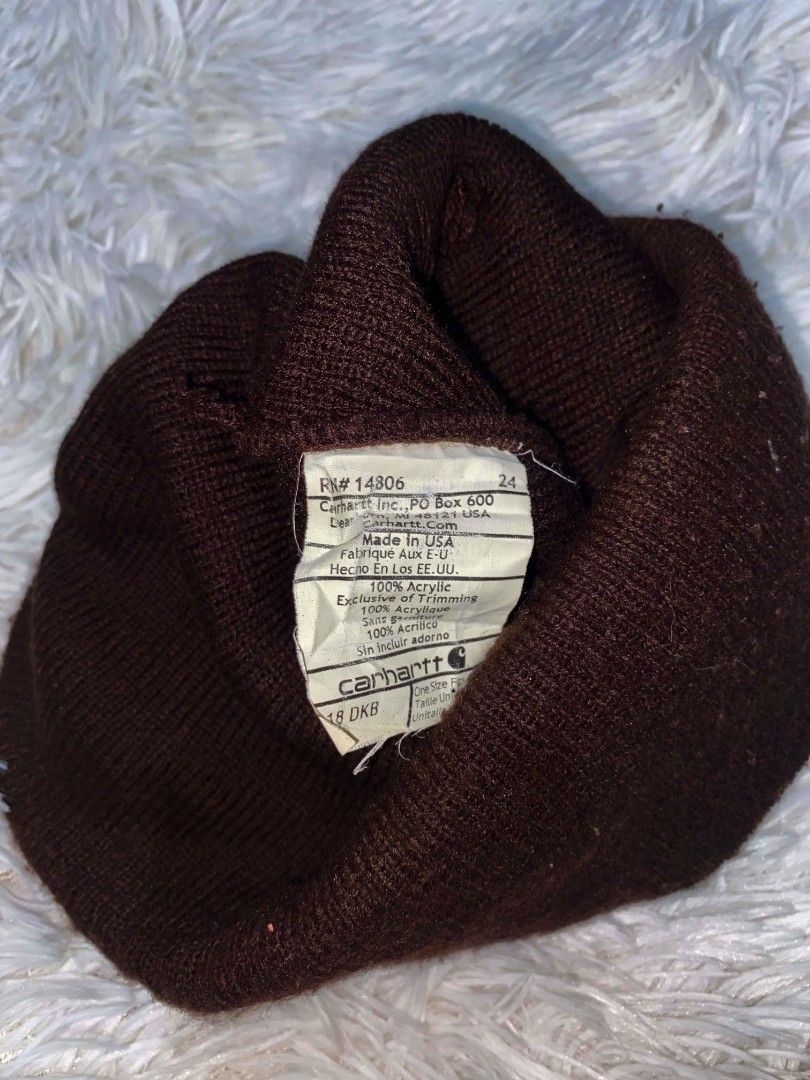 Carhartt Brown Acrylic Beanie Hat (Category: Caps & Hats) located in Polomolok. Submitted by aldrex_18 (Listing ID 1452996251, Image 2). Description: - Classic Carhartt beanie - Made in USA - 100% Acrylic - One size fits most - Dark brown color - Great for keeping warm - Simple and durable design.