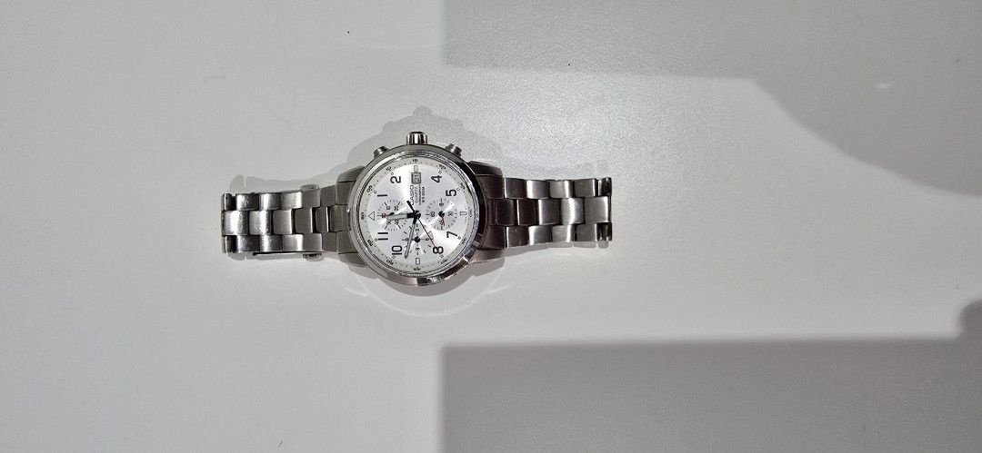 Casio watch (Category: Watches) located in Singapore. Submitted by mkb6767 (Listing ID 1453047813, Image 2). Description: .