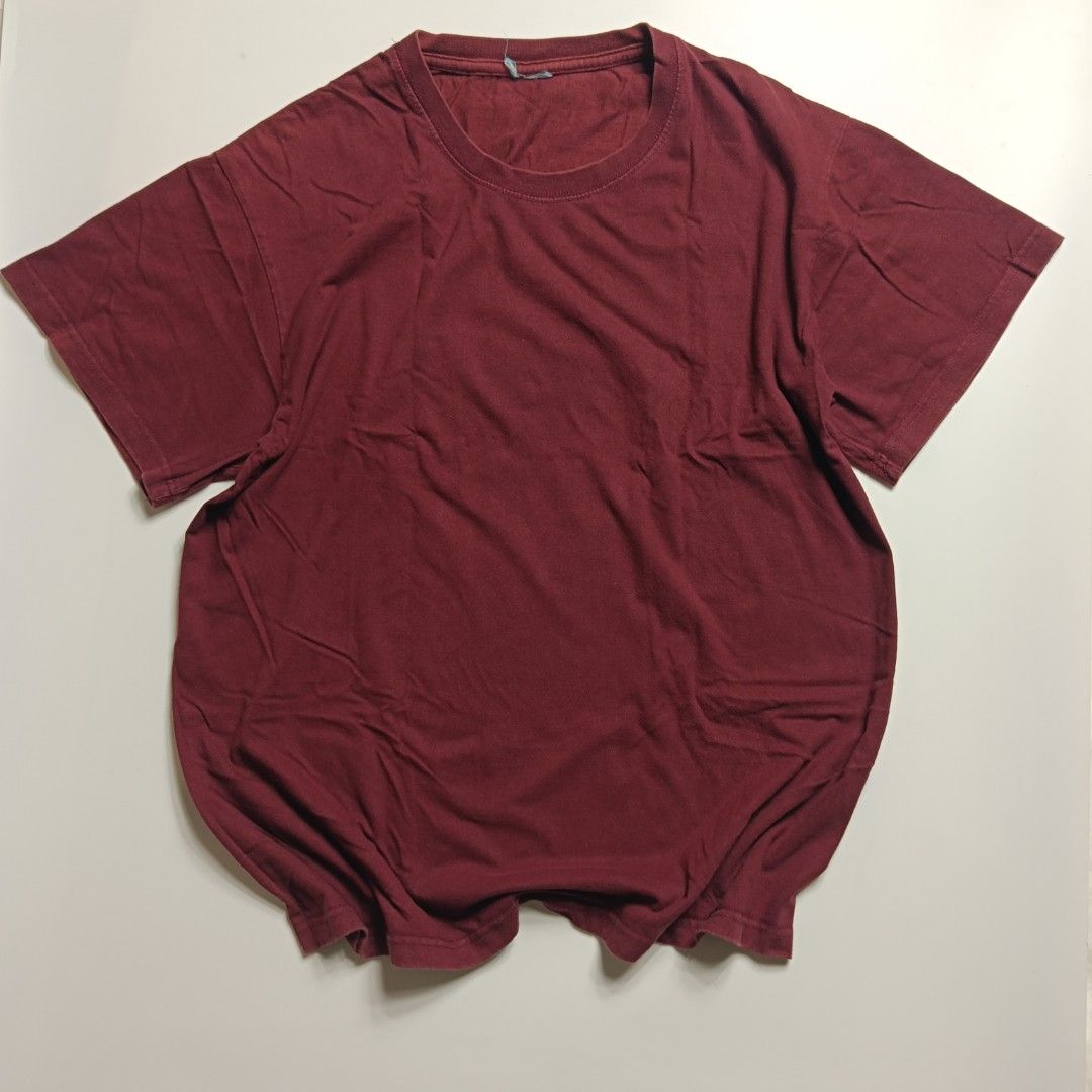 Casual Plain Burgundy Baggy Tshirt (Category: Shirts) located in Puerto Princesa. Submitted by altchithrift (Listing ID 1452907864, Image 1). Description: Details are given in the pictures kindly check it. Inclusion: Only 1 Burgundy tshirt 📝 Measurements will be posted tommorow (Few things to keep in mind) - item is thrifted - item need wash before use - Shipping fee shouldered by the buyer Service that I can provide 🫴 Tailor: If the item is to