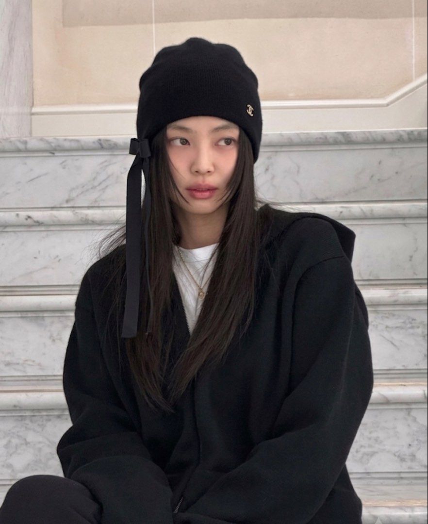 ⚜️Chanel Knit ˚˖𓍢ִ໋❀ beanie (Category: Luxury Accessories) located in Makati City. Submitted by 90sangel (Listing ID 1452937607, Image 1). Description: The Ultimate Winter Flex 🖤 Black Chanel Beanie with CC charm 𐔌*ˊᵕˋ*𐦯 •Condition: Excellent! Rabbit hair / knit *Includes paperbag, camellia & ribbons! .