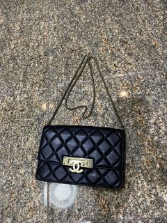 (Category: ) located in . Submitted by thriftyville (Listing ID 1453018696, Image 1). Description: .