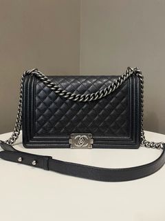 (Category: ) located in . Submitted by lovelotsluxury (Listing ID 1452967180, Image 1). Description: .