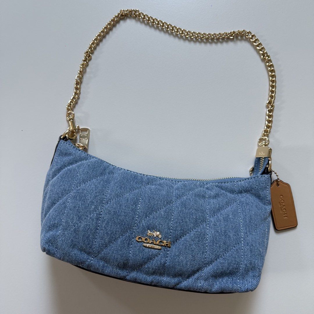 Coach denim caitlin quilted kili (Category: Luxury Bags & Wallets) located in Cavite. Submitted by kalebfindsluxs (Listing ID 1453028510, Image 2). Description: Coach denim caitlin quilted kili Good condition Sign of usage Check details - 2500 + sf Loc cavite Jnt / lalamove .