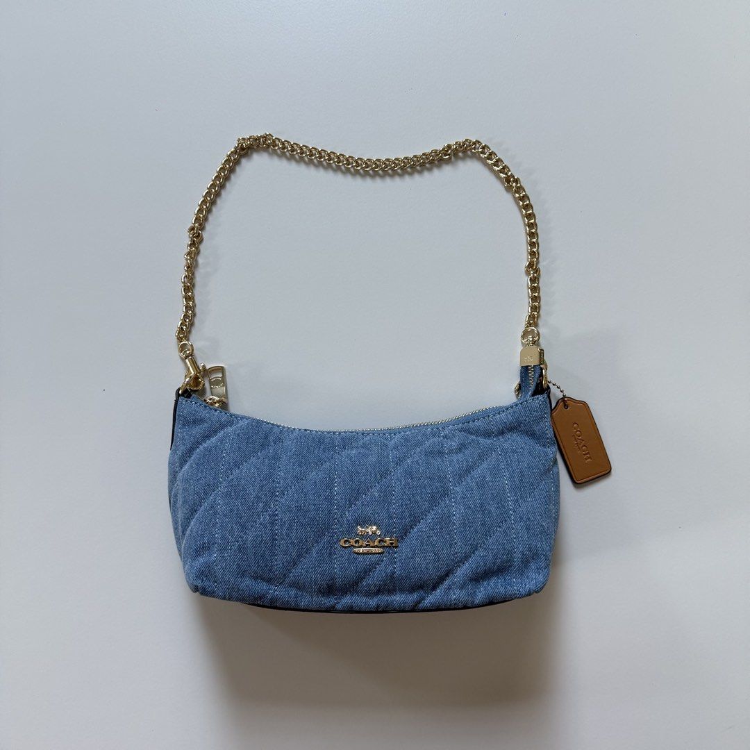 Coach denim caitlin quilted kili (Category: Luxury Bags & Wallets) located in Cavite. Submitted by kalebfindsluxs (Listing ID 1453028510, Image 1). Description: Coach denim caitlin quilted kili Good condition Sign of usage Check details - 2500 + sf Loc cavite Jnt / lalamove .