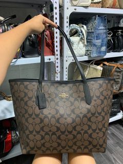 (Category: ) located in . Submitted by _prettysimplecollection (Listing ID 1453033184, Image 1). Description: .