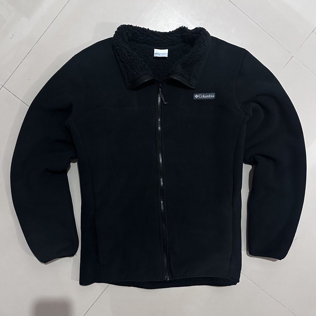 Columbia Sherpa Fleece Jacket (Category: Coats, Jackets and Outerwear) located in Irosin. Submitted by kylebri (Listing ID 1453013369, Image 2). Description: Columbia Sherpa Fleece Jacket good as new no issue size L - XL 23W x 29L direct message me ! 📥.