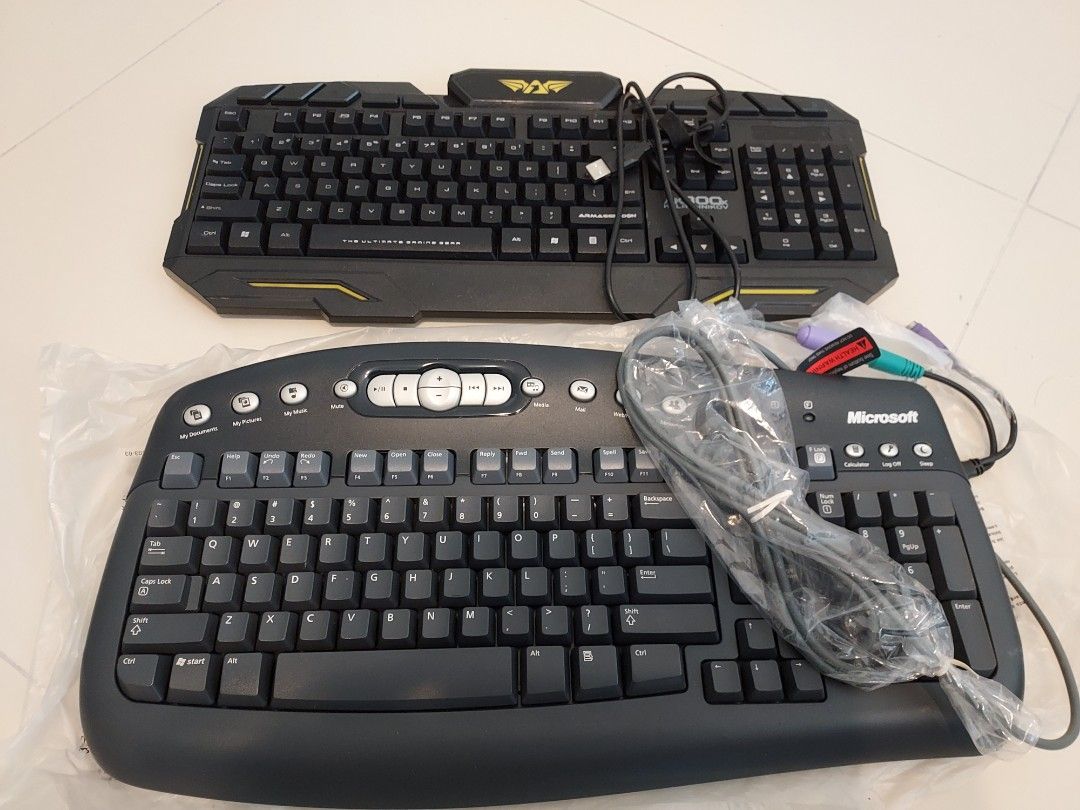 Computer keyboard (Category: Computer Keyboard) located in Singapore. Submitted by johnong28 (Listing ID 1452908482, Image 1). Description: 2 sets 10 dollars good quality.