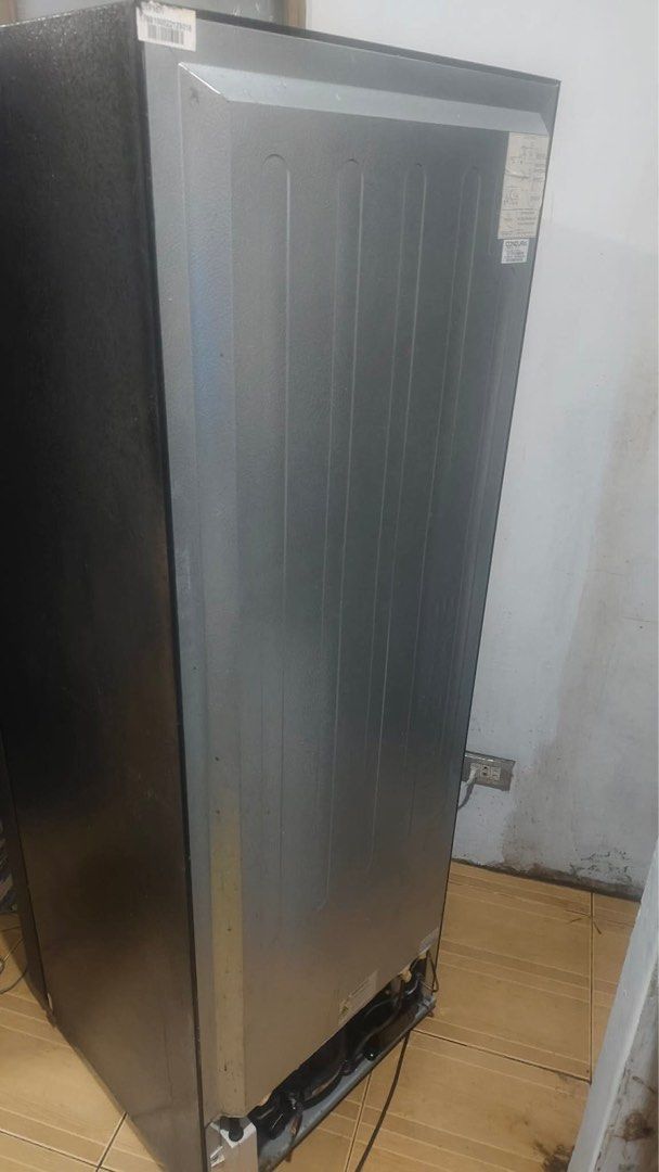 Condura inverter ref (Category: Refrigerators and Freezers) located in Manila. Submitted by brightocean.a51e2e (Listing ID 1452962080, Image 3). Description: Used for only 6 months and still in excellent condition. No issues or damage—everything works perfectly. Well-maintained and ready to use..
