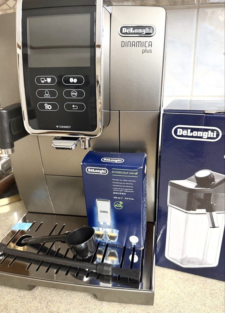 Delonghi Dinamica Plus Bean to Cup Coffee Machine Super Automatic 50% Disc. (Category: Coffee Machines & Makers) located in Paranaque City. Submitted by jaysanti (Listing ID 1452903329, Image 3). Description: Delonghi Dinamica Plus super Automatic new o just don’t have the box and manuals but all accessories are with me 0-9-1-5-2-8-7-2-7-5-6 Top of the line with connectivity to you smart Fone almost 50% less from original price fully programmable