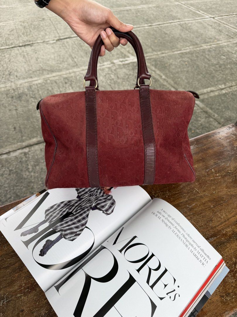 Dior Boston 30 (Category: Luxury Bags & Wallets) located in San Pedro. Submitted by astron_15 (Listing ID 1452949026, Image 3). Description: Dior boston 30 No issue very good condition 20k only! Dior , gucci , louis vuitton.