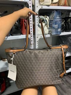 (Category: ) located in . Submitted by _prettysimplecollection (Listing ID 1453032907, Image 1). Description: .