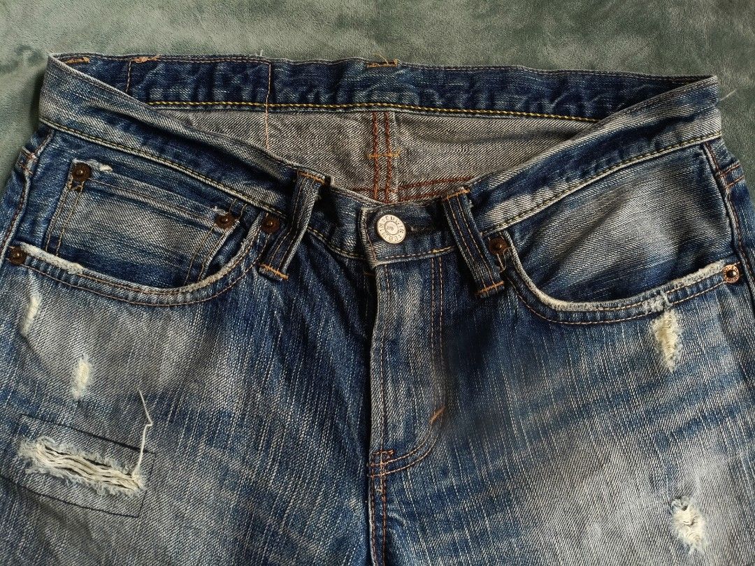 Edwin Japan Shorts (Category: Shorts) located in Rizal. Submitted by daddyjayofficialph (Listing ID 1452888958, Image 3). Description: Size in inches. Waist- 30. Lenght- 21. Leg opening- 9..